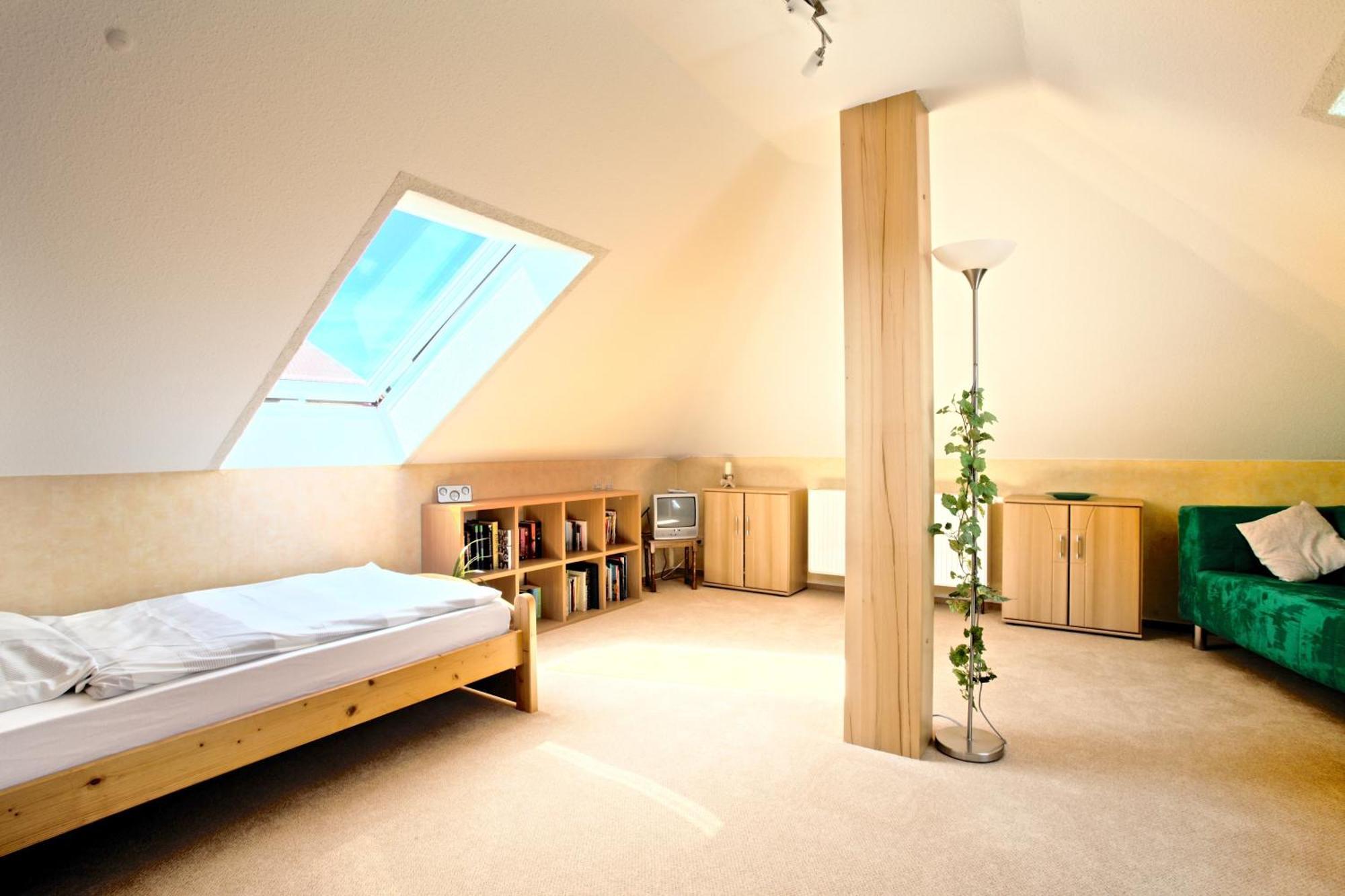 Private Rooms Near Exhibition Center 하노버 외부 사진
