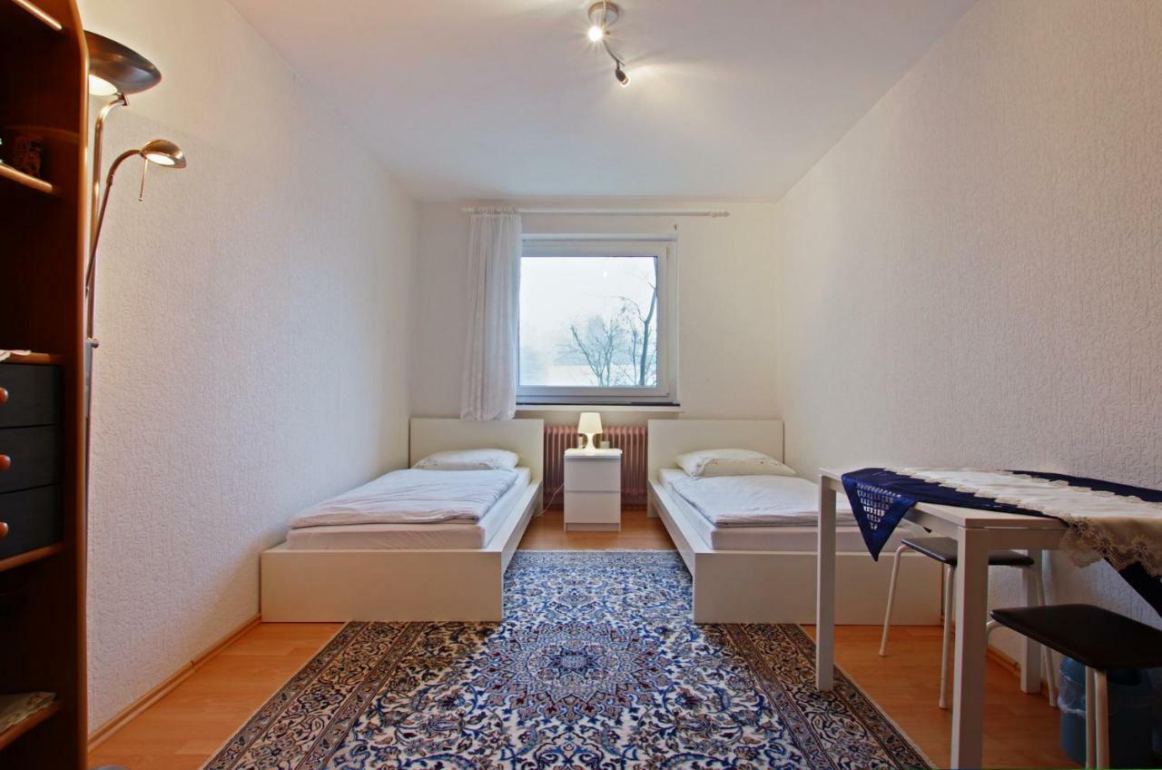 Private Rooms Near Exhibition Center 하노버 외부 사진