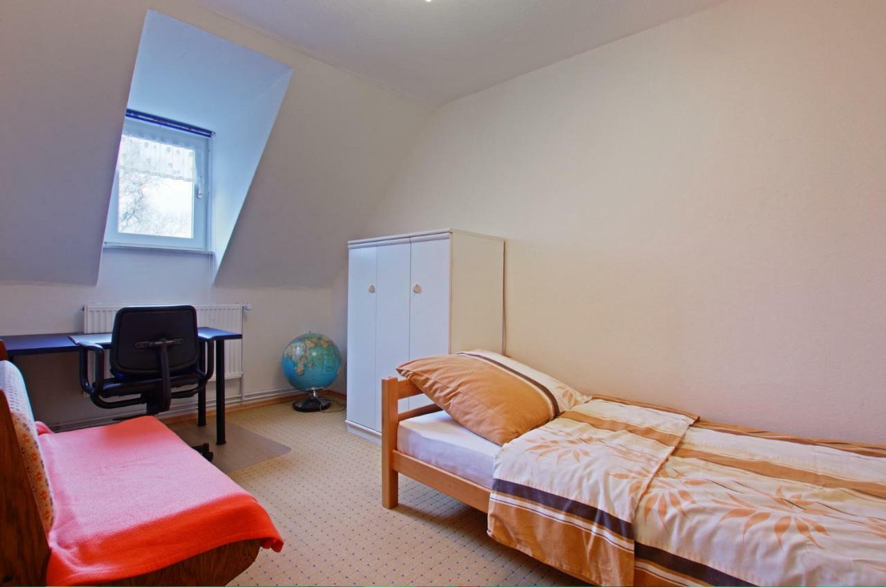 Private Rooms Near Exhibition Center 하노버 외부 사진