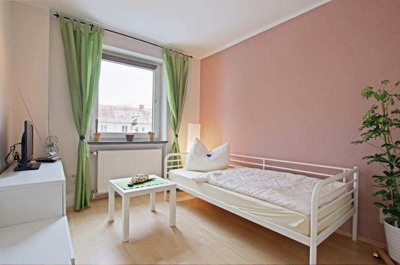 Private Rooms Near Exhibition Center 하노버 외부 사진